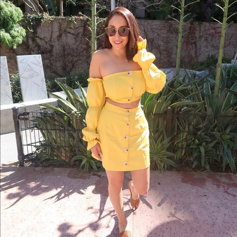 Off the Shoulder Crop Top